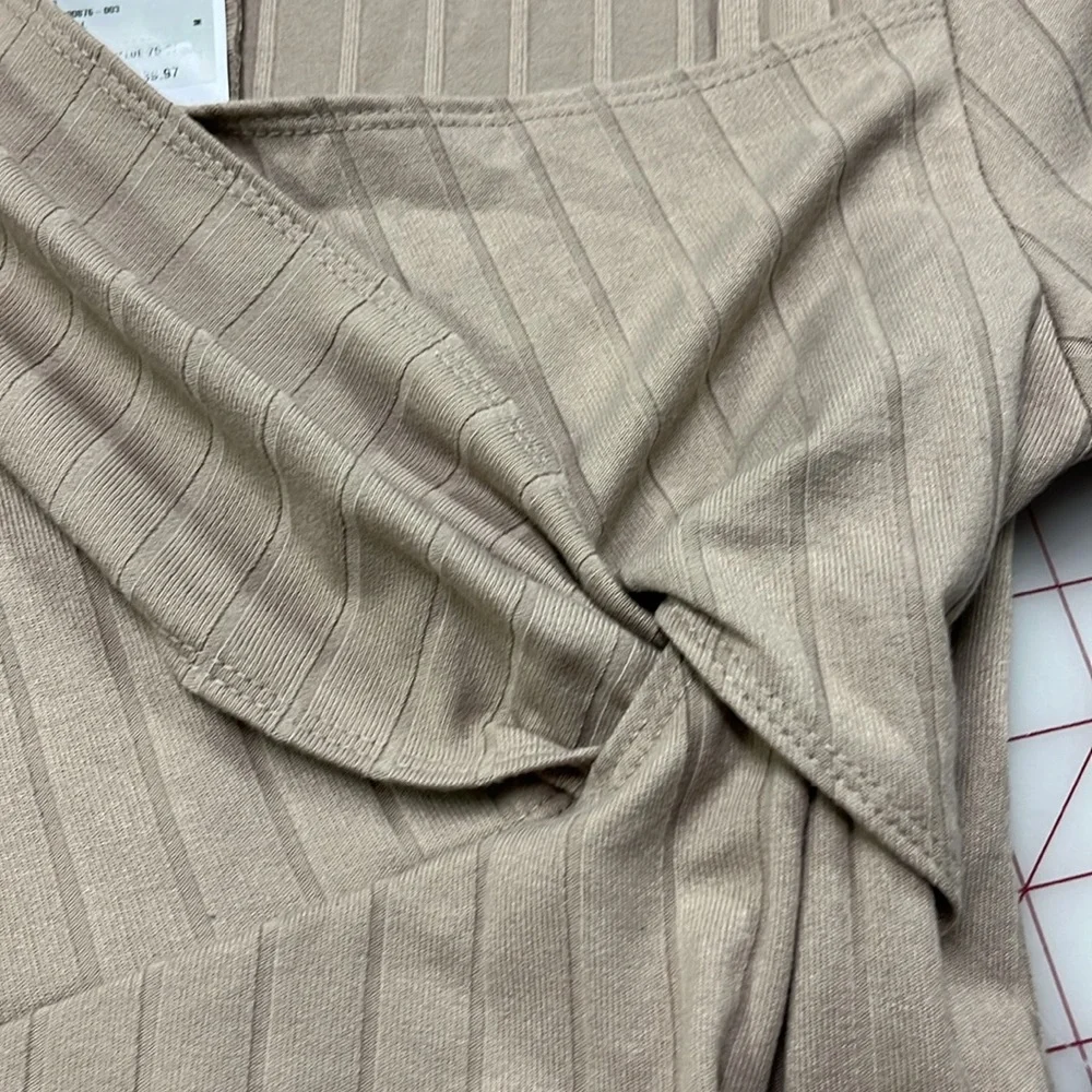 ASTR THE LABEL NWT Party/Work Asymmetric Twist Front Channel Knit Oatmeal DressM - Picture 11 of 16